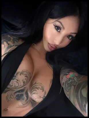 𝔦❤️𝔰𝔦𝔪𝔭𝔰 (@kiaramoontv)
