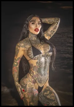 Kat Von Kontrol 🖤 (@katkontrolsyou)