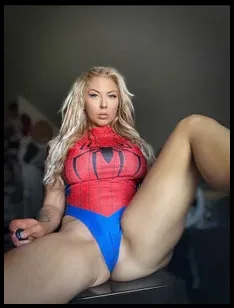 Kassie DW (@kassiedw)