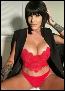 Shay Fox (@clubshayfox)