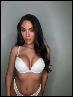 Becky Daisy ⭐THE BEEJAYY QUEEN 🥵 (@beckydaisy)