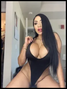 Queenbeeortega (@queenbeeortega)