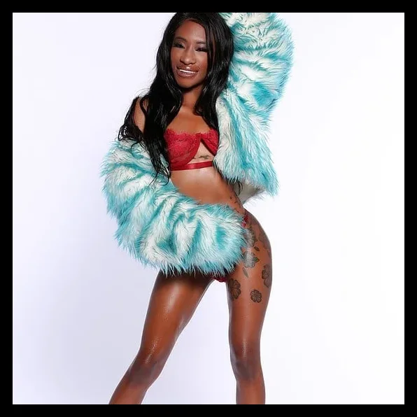 Theeministalli (@theeministalli) photo 2