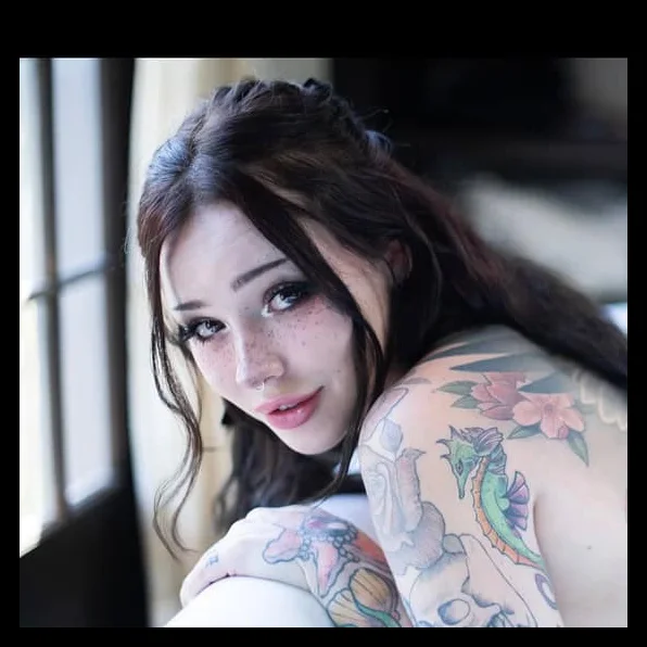 Maggie UNCENSORED (@moodiemaggie) photo 2