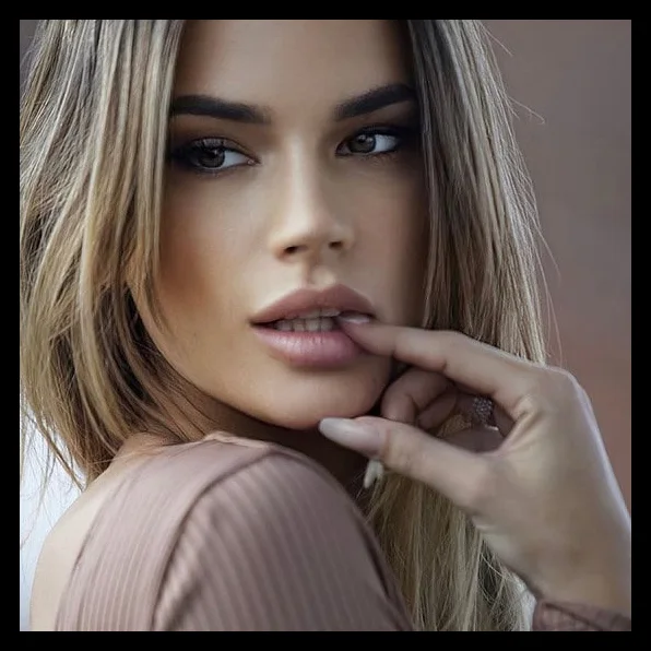 Ada Lapiedra VIP (@adalapiedraofficial) photo 2