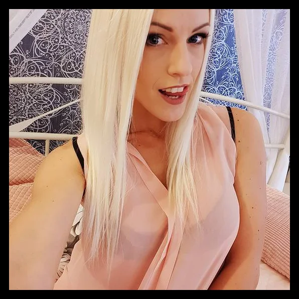 Blanche Bradburry (@blanchebradburr) photo 2