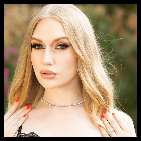 Emma starletto (@emmastarlettox) photo 2