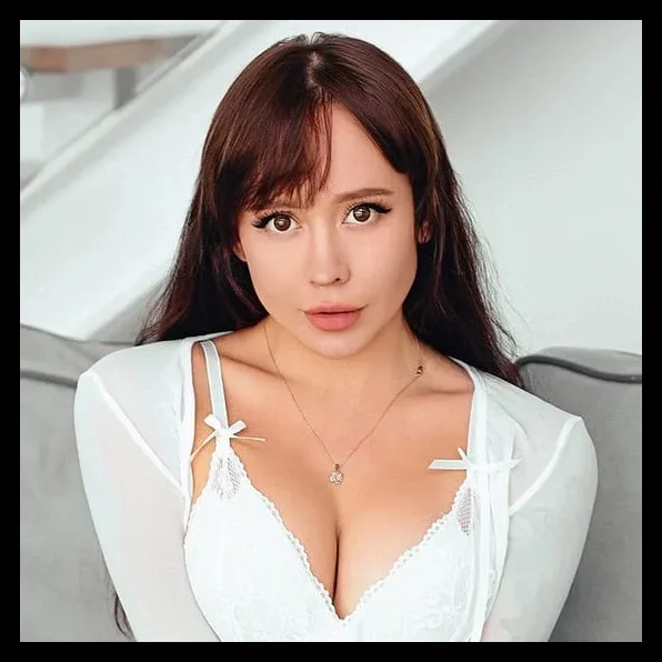 AliceBong🤎 (@hheadshhot) photo 2