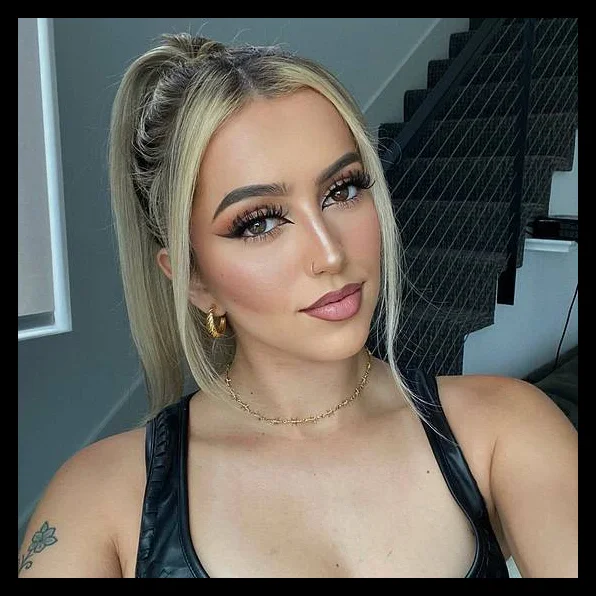 lycia faith (@lyciafaith) photo 2