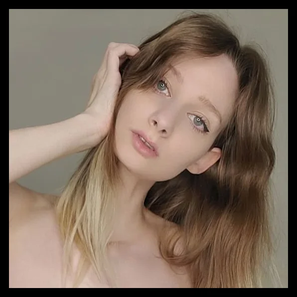 Lyra - Cute, petite, perfect pussy 🎀 (@lyrafae) photo 2