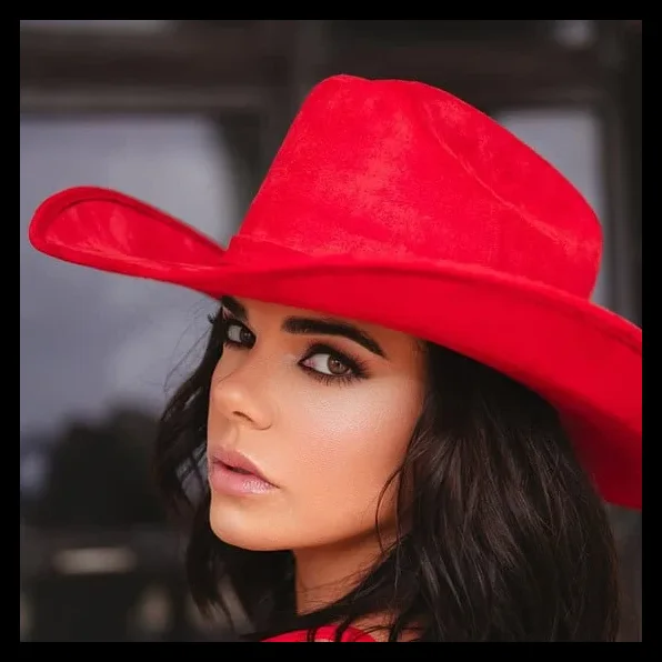 Livia Brito (@liviabrito) photo 2