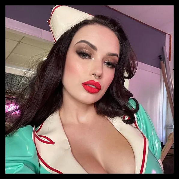 Miss Ruby Alexia- Your Dominant GF 😈 (@rubyalexia) photo 2