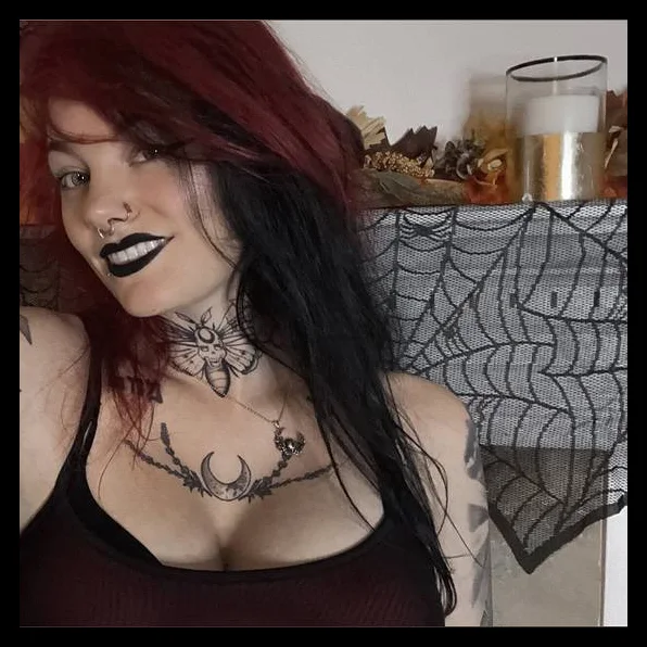 Skyla Rayne (@skylaraynesgray) photo 2