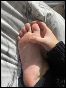 Naughtylilfeet (@naughtylilfeet12)