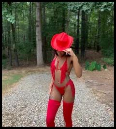 😈BIG MINX💋 (@minxyfiyafree)