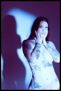 Amity Addams // ONLY ACCOUNT 💦 (@whoisamity)