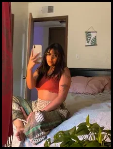 your favorite girl (@honeyypotbbyy)