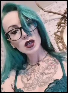 Kitty K/Temptress Nightshade 🐱🥀 (@kitty_k_91)