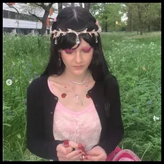 💒 (@lonelyfaerie)