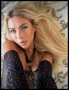 Carolina Delacroix (@carolinadelacroix)