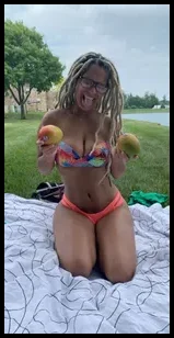 MaeMarie (@itsmylifebitch)
