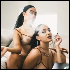 Kass and Carly (@kassandcarly)