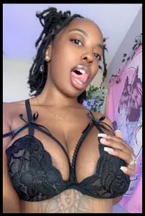 Niyah Renee (@niyahrenee)