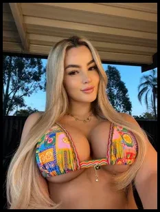 Tiffany (@itstiffanysworld)