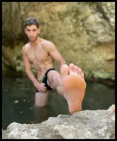Devil feet 😈 (@prince_of_lust_feet)