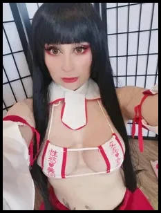 Mimi Moon (@mimimoonx)