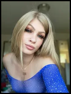 Demmi Dunn (@cumtodemmifree)