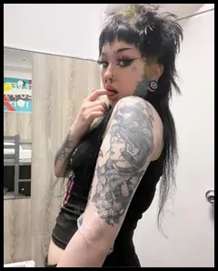 Angel Dee🪽 Goth Girl (@angeldelighttt)