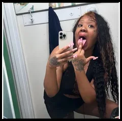 $KOREIGNASIA (@icloudvixen)