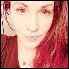 MissEisley (@miss_eisley)