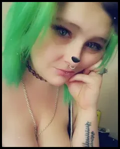 Curvy G (@curvyg92)