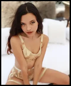 Andy Bloom 🌺 😈 PETITE DEVIL 😈 (@ohanapetite)