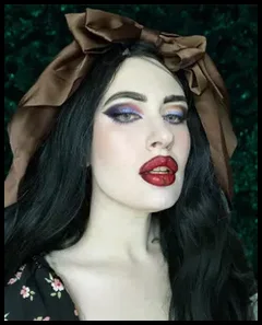 Classy Gothic Witch- 600+pics (@mollyv96)