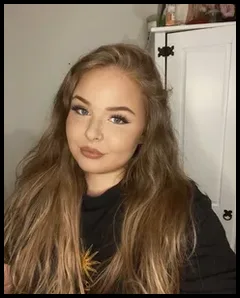 E (@faeriewitchbitch)