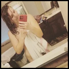 Katie (@freebabygirlprincess20)