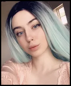 Lola Fawn (@lolafawnfree)