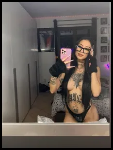 Nickoletta 🎮HOTTEST TATTOOED GAMER GIRL🎮 (@nickoletta.nova)