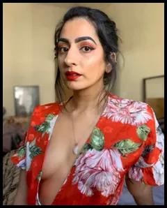 natural indian beauty (@brownandhairy)