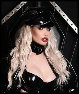 💋🔥 Mistress Eve &amp;amp;alter ego Elite Elle 🔥💋 (@mistresseve)