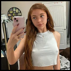 Kayla | Come feast on my cock!🍌 (@dollskayla)